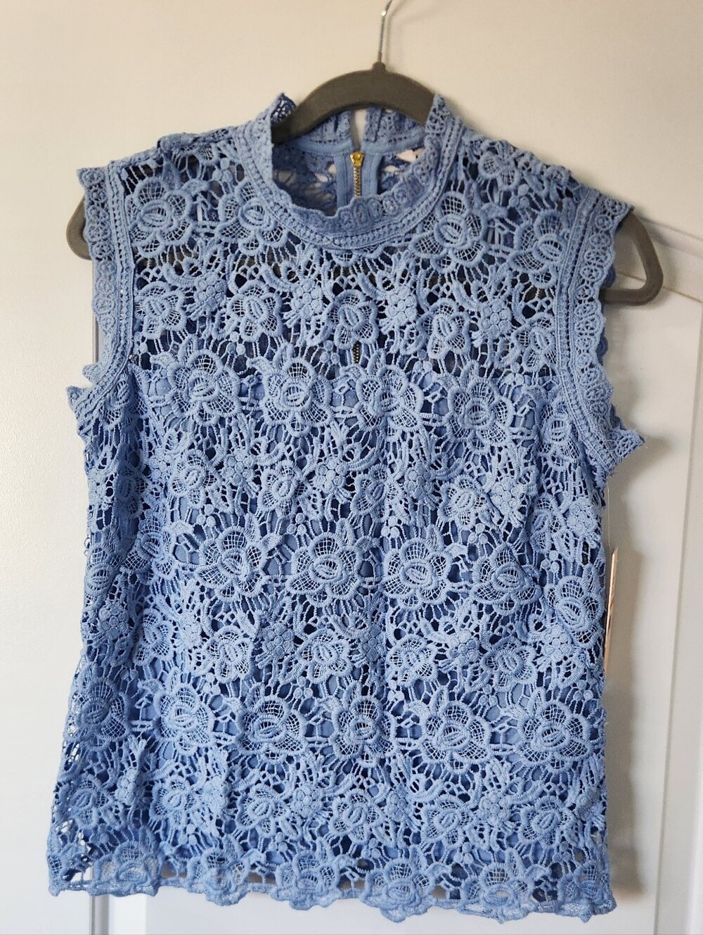 Cornflower Blue Floral Crochet Lace Sleeveless Top Sz S NWT